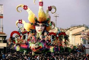 carnevale viareggio4 300x202 - Carnevale di Viareggio 2019